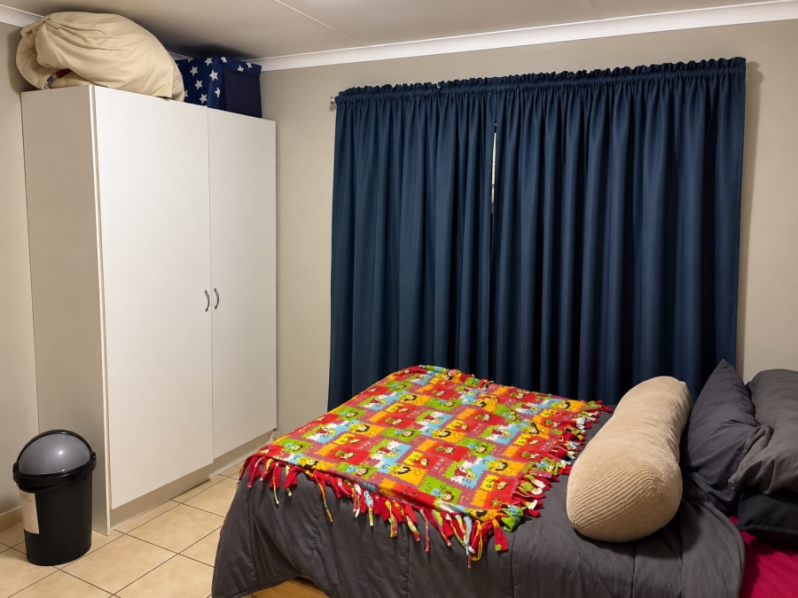 To Let 2 Bedroom Property for Rent in Melodie North West